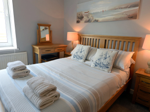 Mermaid Apartment - Sea Front Apartment With Views