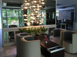 Garden Paradise Hotel & Serviced Apartment