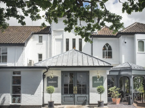 The George Hotel, BW Signature Collection