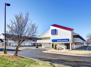 Motel 6 Springfield, MO - North