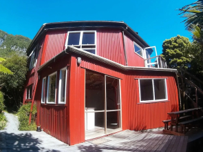 Te Nikau Retreat - Hostel