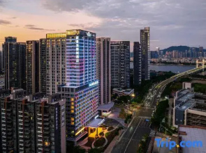 Wingate • Wyndham Grand Riverside Hotel (Gongbei Port Plaza Huafa Shangdu Branch)