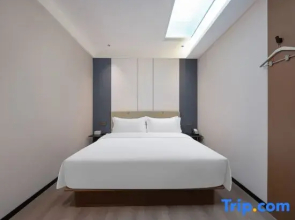 World Smart Hotel (Shandong Jianzhu Daxue Xueshan Wandaguangchang)