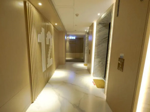South Pacific Hotel