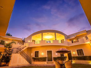 Glitz Ranthambore Safari Resort
