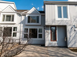 Simcoe Condo 80 At The Georgian Bay Hotel, Collingwood, Canada