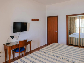Port Europa Hotel