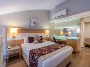 Villa Side Residence