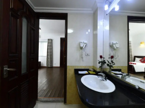 Phoenix Legend Hotel