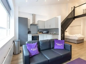 Modern and Spacious Duplex in Manchester City Centre