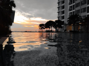 Sara Staycation FREE WIFI & NETFLIX