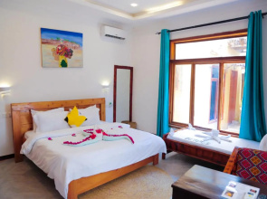 Palm Cultural Village