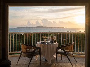 Отель Cross Pattaya Pratamnak