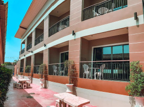 Bee Orchid Pool Villa