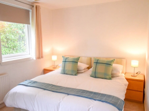 Bright Apartment in Stockbridge, Edinburgh