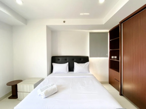 Spacious And Comfy Studio Room Azalea Suites Apartment