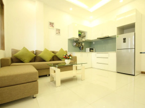 Smiley Apartment 7