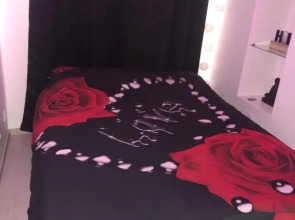 Appartement Love room avec jacuzzi et hammam privatisé Lieu insolite en amoureux Spa détente assurée avec de doux massages