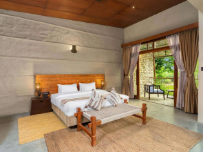 Sanctuary-Chitwan National Park
