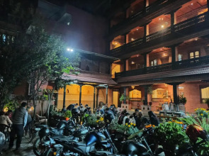 Nag Pukhu Guest House