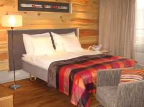 Levi Suites Unna Mannu
