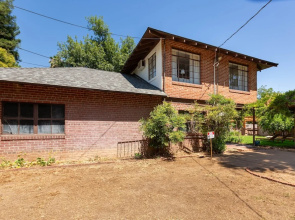 Fox Manor The Ultimate Fresno Getaway 5 Bedroom Home by RedAwning