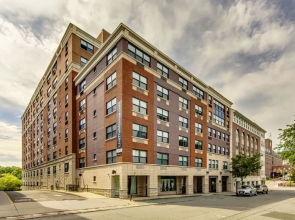 Global Luxury Suites at Monroe