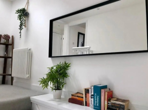 Ideally located 2 bedroom luxury apartment