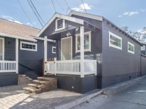 Modern 1-br Apartment Close to Downtown Vibes