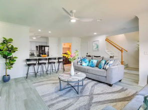 Walk to Ocean: Carolina Beach Condo w/ 2 Balconies