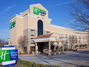 Holiday Inn Express Arlington by IHG