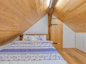 Old House Knezovo With Lovely View