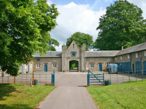 2 Bed Cottage With Mountain Views, Glanusk Estate