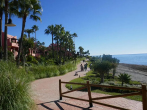 Salinas. Apartment for 4. Terrace/Parking/Pools/Gym/4mins beach
