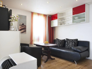 Golden Family Apartments