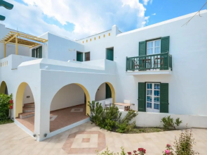 Fanis Hotel