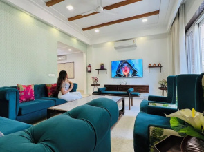 BluO Luxury Stay - Medicity - Balcony, Tub, TT