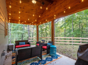 Whitetail Woods 3 Bedroom Home by RedAwning