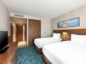 Отель DoubleTree by Hilton Dubai Al Jadaf