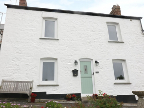 4 Coastguard Cottages