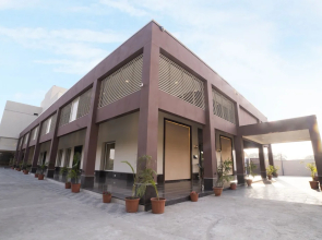 Hotel Rajhans Abhinandan