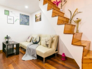 Hard Candy Apartment No.5