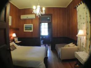 Wiss House Bed and Breakfast