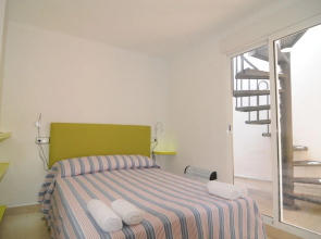 HomeHolidaysRentals Petxina-Costa Brava