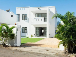 4 Bedroom Private Villa Villa La Tourelle