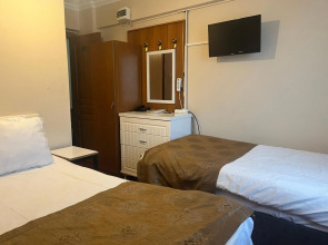 Istanbul Paris Hotel & Hostel