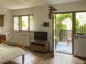 Appartamento con Giardino e Box in Valmalenco