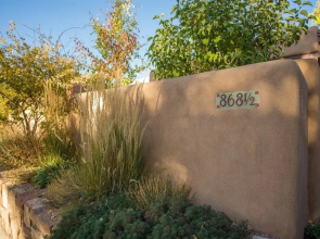 Casa Contenta - Charming East Side Family Home With Hot Tub, Walk to Canyon Rd