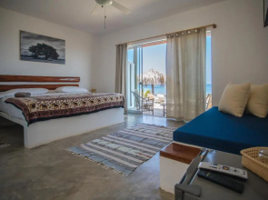 Baja Canoas Hotel