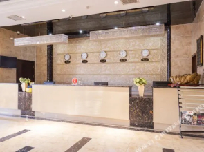 Chifeng Tiantian Youpin Business Hotel(赤峰天天优品商务宾馆)
